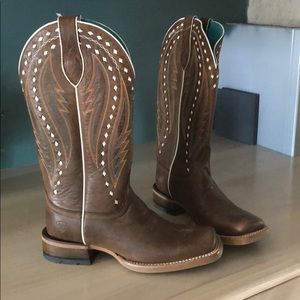 NWOT Ariat Women’s Boots Size 7